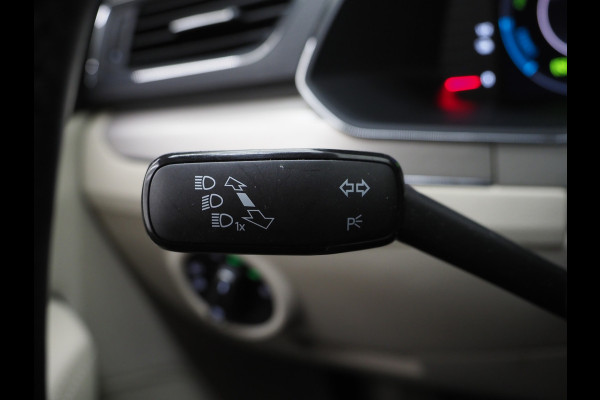 Škoda Superb Combi 1.4 TSI iV Laurin & Klement | Canton | Leder | Camera | Keyless | Adaptive Cruise | Virtual | Memory | Carplay