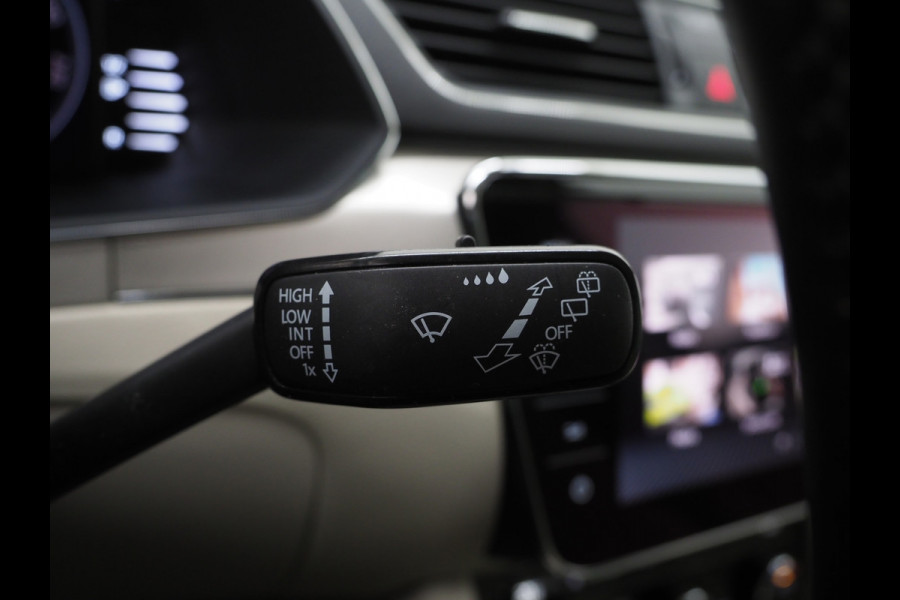 Škoda Superb Combi 1.4 TSI iV Laurin & Klement | Canton | Leder | Camera | Keyless | Adaptive Cruise | Virtual | Memory | Carplay