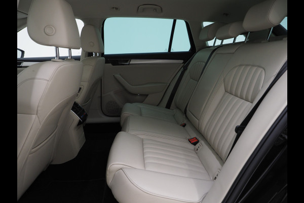 Škoda Superb Combi 1.4 TSI iV Laurin & Klement | Canton | Leder | Camera | Keyless | Adaptive Cruise | Virtual | Memory | Carplay
