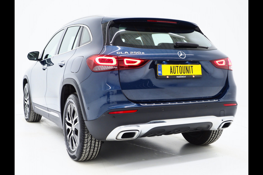 Mercedes-Benz GLA 250 e Progressive | Panoramadak | Trekhaak | Leder | Camera | Keyless | Adaptive Cruise | Sfeerlicht