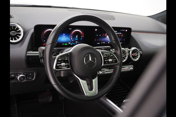 Mercedes-Benz GLA 250 e Progressive | Panoramadak | Trekhaak | Leder | Camera | Keyless | Adaptive Cruise | Sfeerlicht