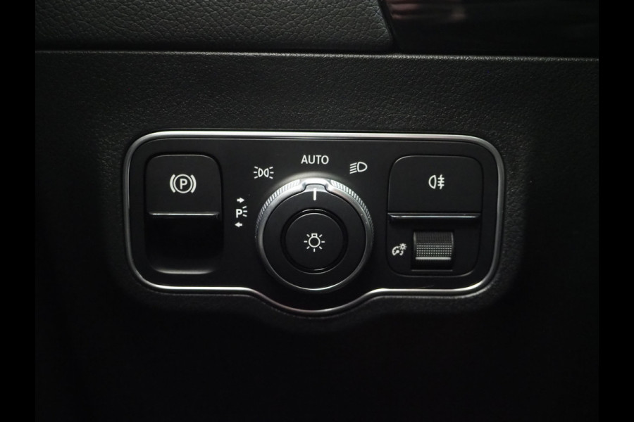 Mercedes-Benz GLA 250 e Progressive | Panoramadak | Trekhaak | Leder | Camera | Keyless | Adaptive Cruise | Sfeerlicht