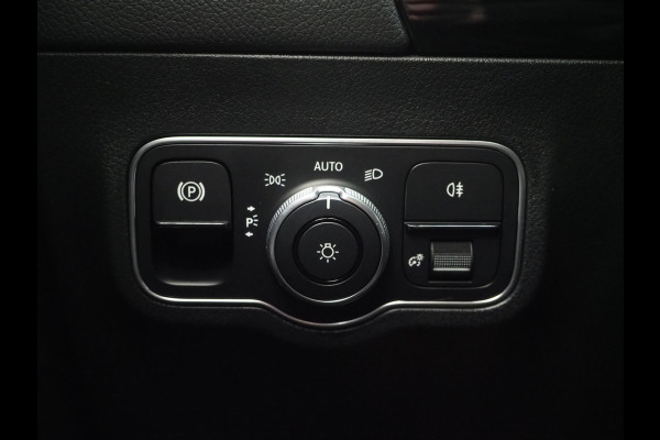 Mercedes-Benz GLA 250 e Progressive | Panoramadak | Trekhaak | Leder | Camera | Keyless | Adaptive Cruise | Sfeerlicht