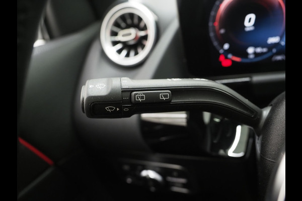 Mercedes-Benz GLA 250 e Progressive | Panoramadak | Trekhaak | Leder | Camera | Keyless | Adaptive Cruise | Sfeerlicht