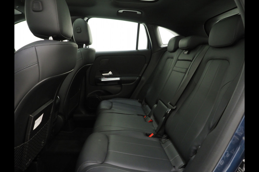 Mercedes-Benz GLA 250 e Progressive | Panoramadak | Trekhaak | Leder | Camera | Keyless | Adaptive Cruise | Sfeerlicht