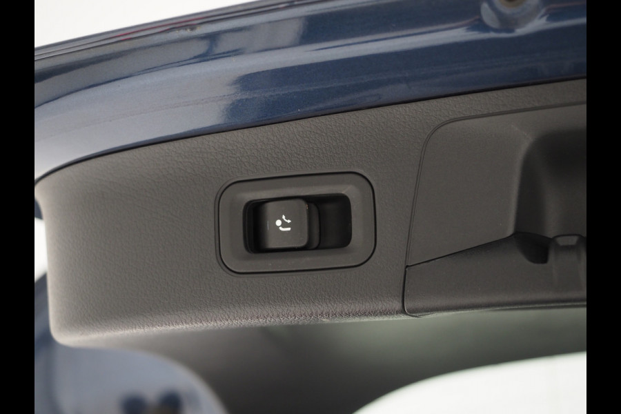 Mercedes-Benz GLA 250 e Progressive | Panoramadak | Trekhaak | Leder | Camera | Keyless | Adaptive Cruise | Sfeerlicht