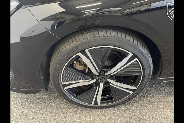 Peugeot 308 1.6 Plug-in Hybrid 180pk Automaat GT | DEMO ! | Climate Control Control Camera Achter Navigatie Apple Carplay / Android auto Velgen