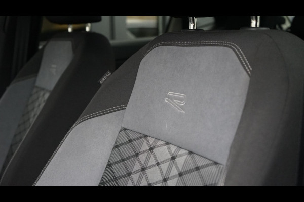 Volkswagen Polo 1.0 TSI 3x R-Line 110PK AUTOMAAT-ACC-CAMERA-CARPLAY-DAB-GROOT NAVI-IQ LIGHT-KEYLESS-VIRTUEEL