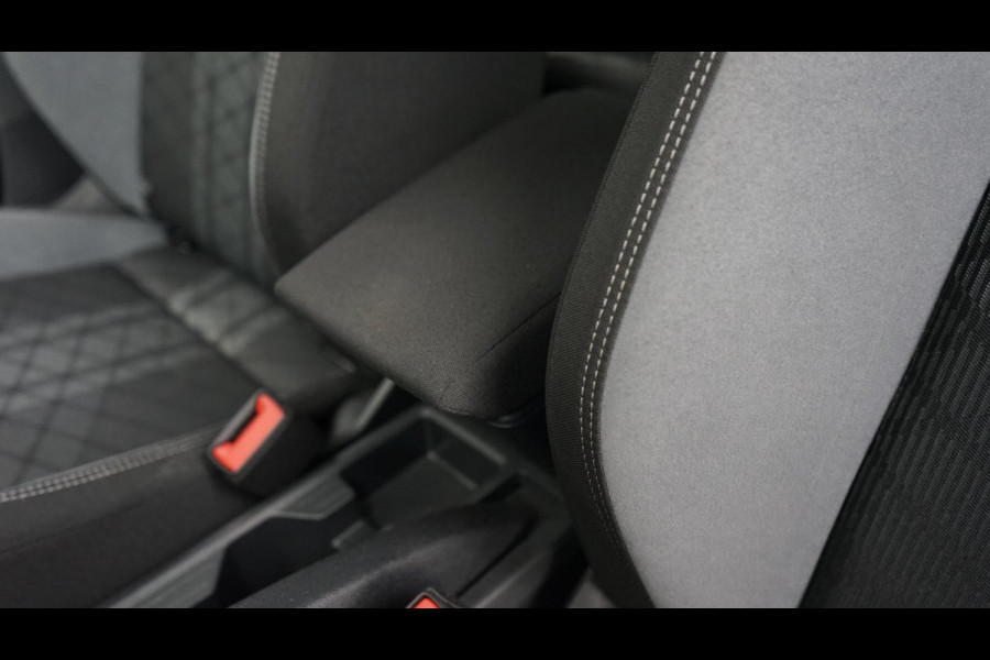 Volkswagen Polo 1.0 TSI 3x R-Line 110PK AUTOMAAT-ACC-CAMERA-CARPLAY-DAB-GROOT NAVI-IQ LIGHT-KEYLESS-VIRTUEEL