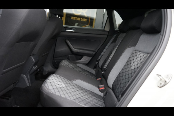 Volkswagen Polo 1.0 TSI 3x R-Line 110PK AUTOMAAT-ACC-CAMERA-CARPLAY-DAB-GROOT NAVI-IQ LIGHT-KEYLESS-VIRTUEEL