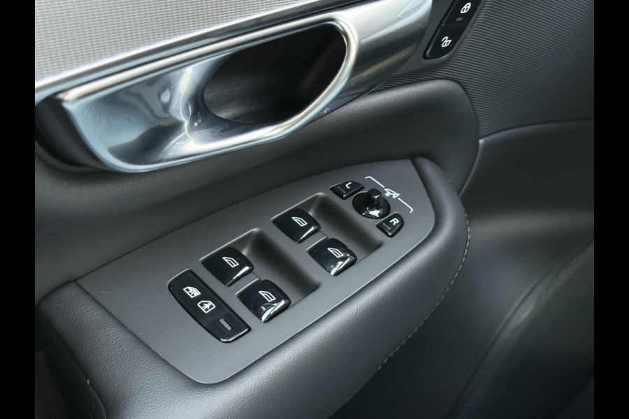 Volvo XC90 2.0 T8 Recharge AWD Plus Dark 7P. | Pano | Trekhaak | Pilot Assist | H/K Audio