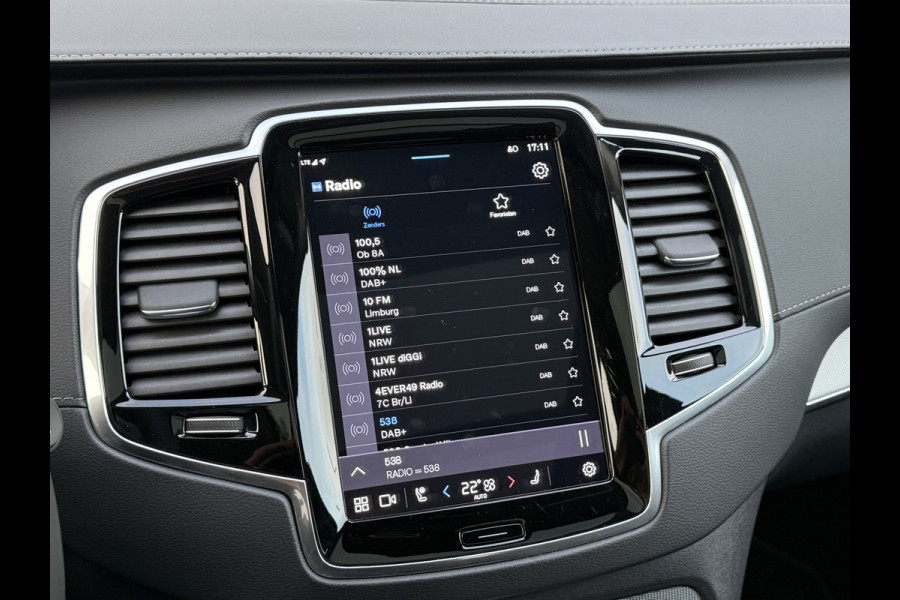 Volvo XC90 2.0 T8 Recharge AWD Plus Dark 7P. | Pano | Trekhaak | Pilot Assist | H/K Audio