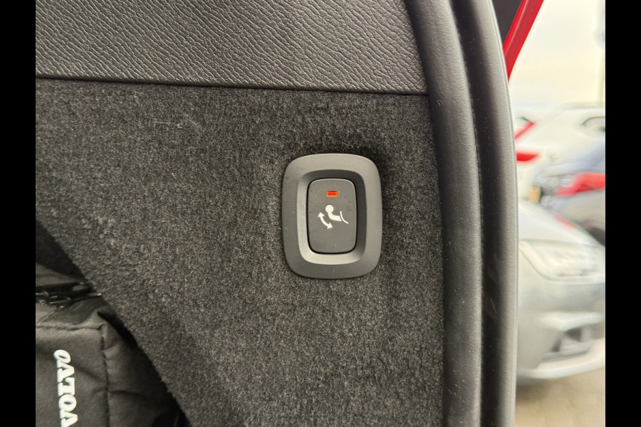 Volvo XC90 2.0 T8 Recharge AWD Plus Dark 7P. | Pano | Trekhaak | Pilot Assist | H/K Audio