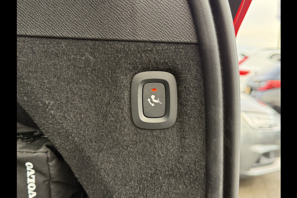 Volvo XC90 2.0 T8 Recharge AWD Plus Dark 7P. | Pano | Trekhaak | Pilot Assist | H/K Audio
