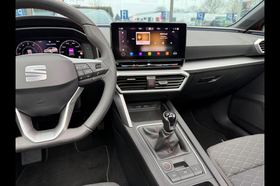 Seat Leon 1.5 TSI FR Launch Edition - Navi - Pano/schuifdak - Parkeerhulp - Org.NL