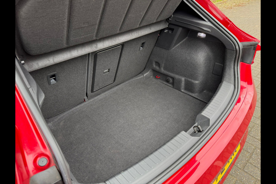 Seat Leon 1.5 TSI FR Launch Edition - Navi - Pano/schuifdak - Parkeerhulp - Org.NL