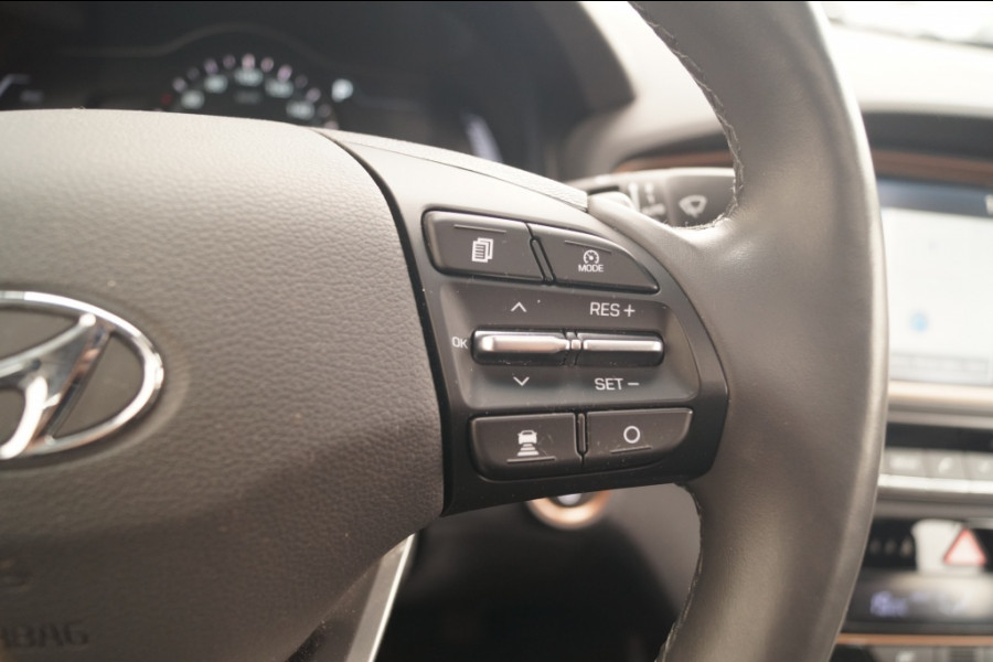 Hyundai IONIQ Premium EV -SOH95%-LEER-S.DAK-NAVI-CAM-PDC-ECC-