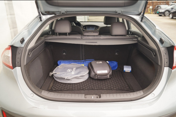 Hyundai IONIQ Premium EV -SOH95%-LEER-S.DAK-NAVI-CAM-PDC-ECC-