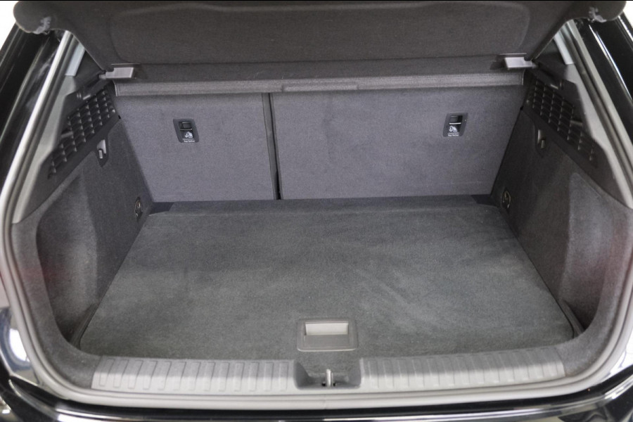 Audi A3 Sportback 30 TFSI Advanced edition Automaat - N.A.P. Airco, Cruise, Navi, PDC.