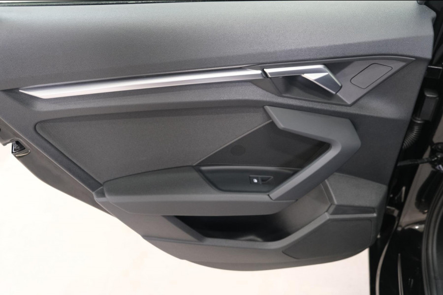 Audi A3 Sportback 30 TFSI Advanced edition Automaat - N.A.P. Airco, Cruise, Navi, PDC.