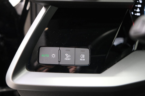 Audi A3 Sportback 30 TFSI Advanced edition Automaat - N.A.P. Airco, Cruise, Navi, PDC.