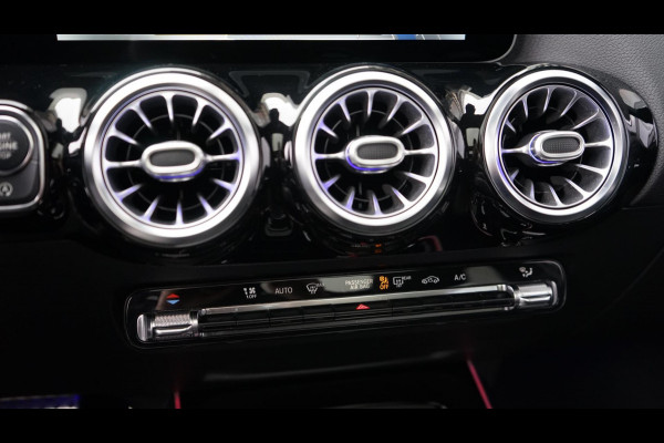 Mercedes-Benz GLA 250 4MATIC AMG NIGHT AUTOMAAT-360 CAMERA-AMBIANCE-BURMESTER-KEYLESS-NAVIGATIE-PANO-WINTER-Etc.