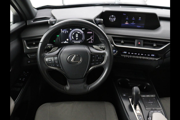 Lexus UX 300e 54 kWh | Alcantara | Adaptive cruise | Carplay | Full LED | Elektrische stoelen | Climate control | Bluetooth | DAB
