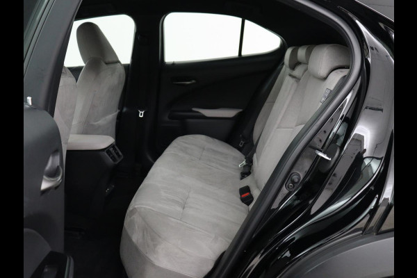 Lexus UX 300e 54 kWh | Alcantara | Adaptive cruise | Carplay | Full LED | Elektrische stoelen | Climate control | Bluetooth | DAB