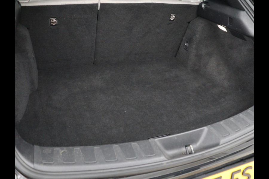 Lexus UX 300e 54 kWh | Alcantara | Adaptive cruise | Carplay | Full LED | Elektrische stoelen | Climate control | Bluetooth | DAB