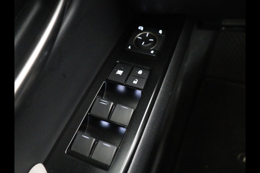 Lexus UX 300e 54 kWh | Alcantara | Adaptive cruise | Carplay | Full LED | Elektrische stoelen | Climate control | Bluetooth | DAB