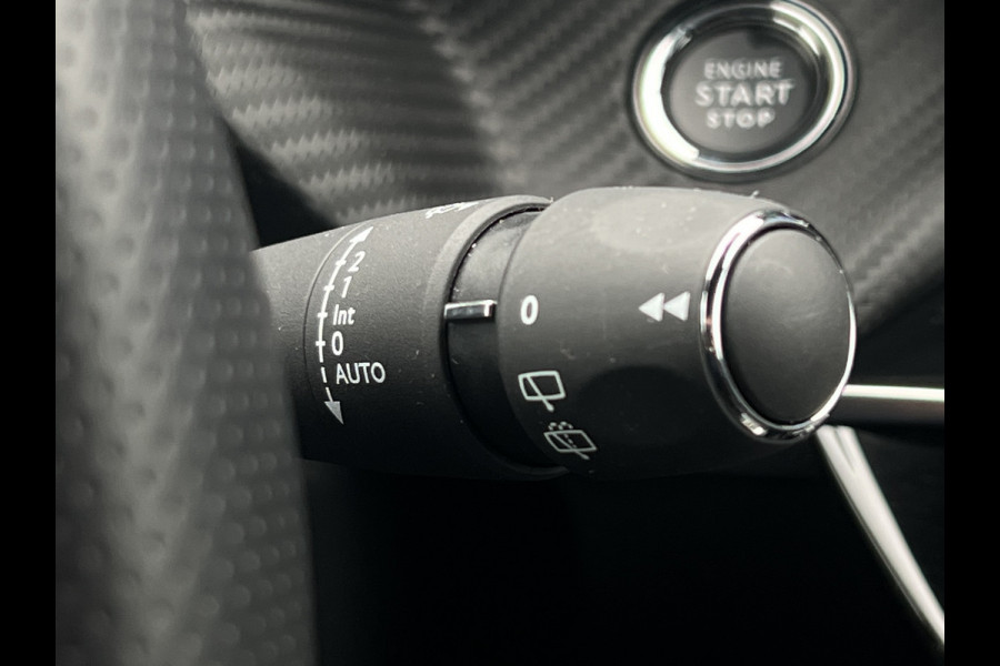 Peugeot 208 Hybrid 136 e-DCS6 GT | ACC | Vision Pack | Navi | Carplay | LED