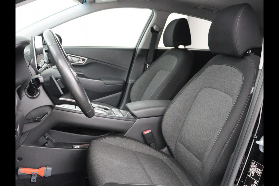 Hyundai Kona EV Fashion 64 kWh | SOH 100% | 3 Fase | Head-Up | Camera | Adaptive cruise | Krell Audio | Wamtepomp | Carplay | Navigatie | Bluetooth