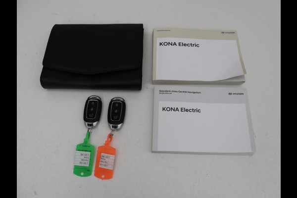 Hyundai Kona EV Fashion 64 kWh | SOH 100% | 3 Fase | Head-Up | Camera | Adaptive cruise | Krell Audio | Wamtepomp | Carplay | Navigatie | Bluetooth