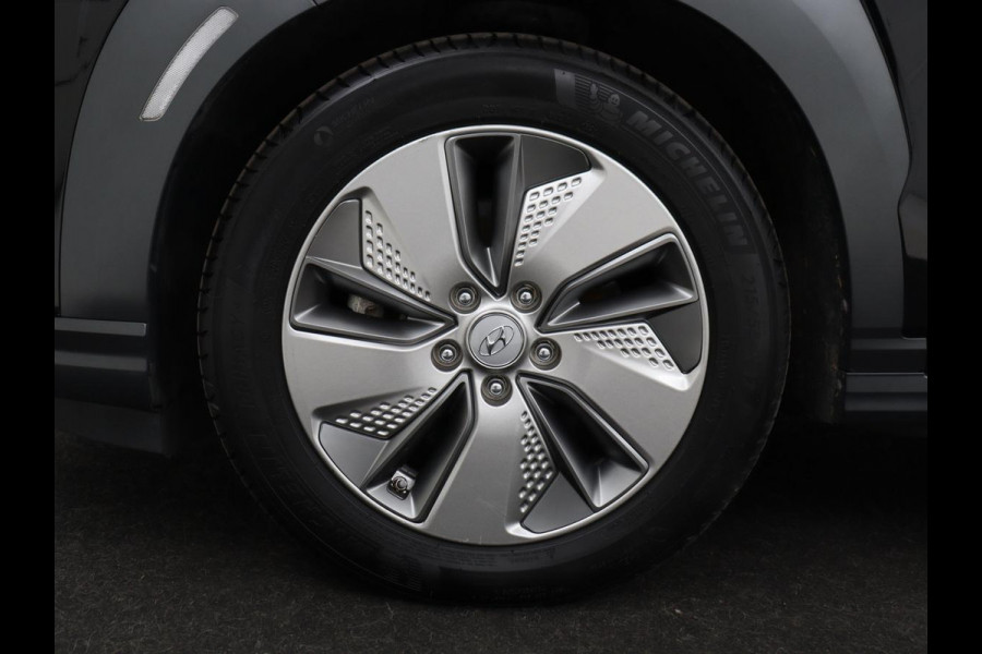 Hyundai Kona EV Fashion 64 kWh | SOH 100% | 3 Fase | Head-Up | Camera | Adaptive cruise | Krell Audio | Wamtepomp | Carplay | Navigatie | Bluetooth