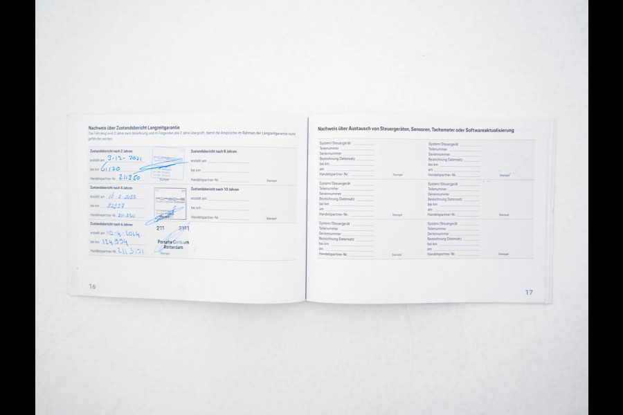 Porsche Panamera Sport Turismo 3.0 4 Sportchrono-Pack Aut. *PANO | LEATHER | MATRIX-LED | BOSE-SURROUND | MEMORY-PACK | TOPVIEW | KEYLESS | NAVI-FULLMAP | HEATED-SPORTSEATS | DAB+ | PRIVACYGLASS | SHIFTPADDLES | SPORT-EXHAUST | 21''ALU*