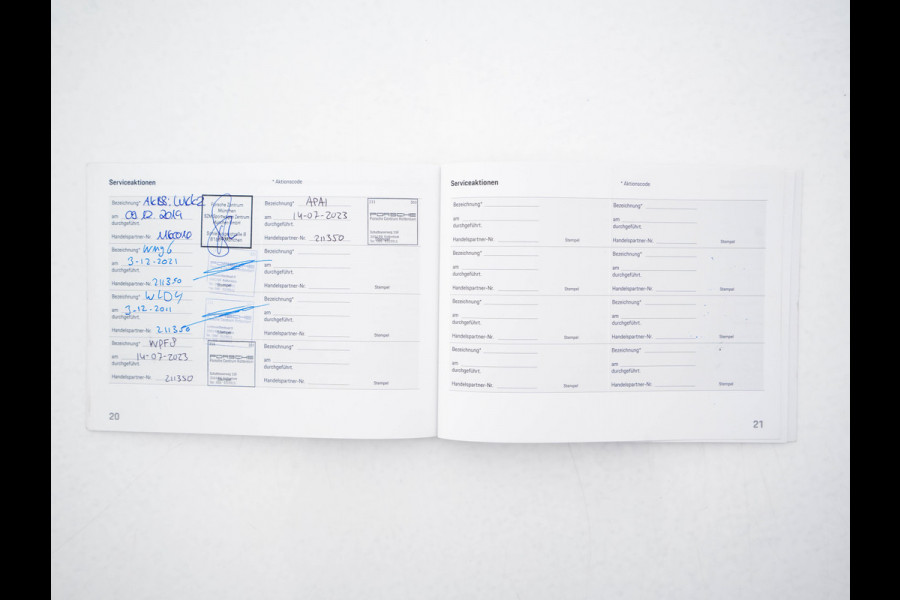 Porsche Panamera Sport Turismo 3.0 4 Sportchrono-Pack Aut. *PANO | LEATHER | MATRIX-LED | BOSE-SURROUND | MEMORY-PACK | TOPVIEW | KEYLESS | NAVI-FULLMAP | HEATED-SPORTSEATS | DAB+ | PRIVACYGLASS | SHIFTPADDLES | SPORT-EXHAUST | 21''ALU*