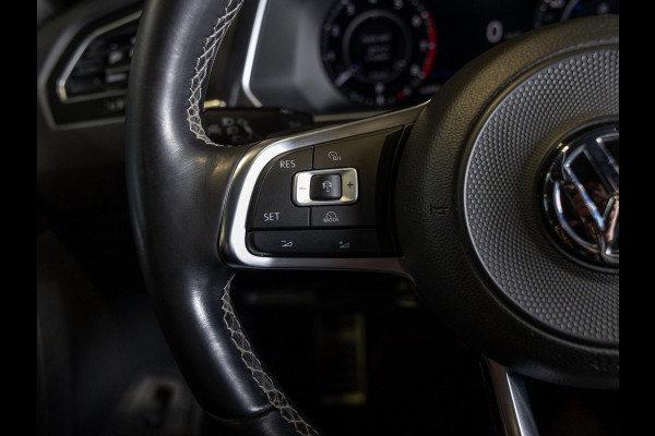 Volkswagen Tiguan 2.0 TSI 4Motion Highline / 180pk / R-Line / Achteruitrijcamera / Cruise / Navigatie / Apple Carplay