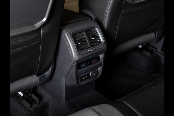 Volkswagen Tiguan 2.0 TSI 4Motion Highline / 180pk / R-Line / Achteruitrijcamera / Cruise / Navigatie / Apple Carplay