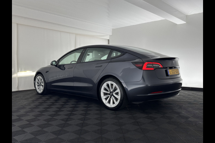 Tesla Model 3 ⚠️HV-BATTERY-DEFECT⚠️ Long Range AWD 75 kWh [ 3-Fase ] {SOH-86%} (INCL-BTW) Aut. *PANO | AUTOPILOT | LEATHER | KEYLESS | FULL-LED | MEMORY-PACK | TOPVIEW | DAB | CARPLAY | DIGI-COCKPIT | LANE-ASSIST | COMFORTSEATS | 19"ALU*
