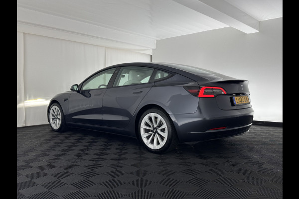 Tesla Model 3 ⚠️HV-BATTERY-DEFECT⚠️ Long Range AWD 75 kWh [ 3-Fase ] {SOH-86%} (INCL-BTW) Aut. *PANO | AUTOPILOT | LEATHER | KEYLESS | FULL-LED | MEMORY-PACK | TOPVIEW | DAB | CARPLAY | DIGI-COCKPIT | LANE-ASSIST | COMFORTSEATS | 19"ALU*