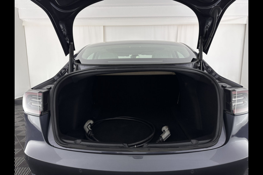 Tesla Model 3 ⚠️HV-BATTERY-DEFECT⚠️ Long Range AWD 75 kWh [ 3-Fase ] {SOH-86%} (INCL-BTW) Aut. *PANO | AUTOPILOT | LEATHER | KEYLESS | FULL-LED | MEMORY-PACK | TOPVIEW | DAB | CARPLAY | DIGI-COCKPIT | LANE-ASSIST | COMFORTSEATS | 19"ALU*