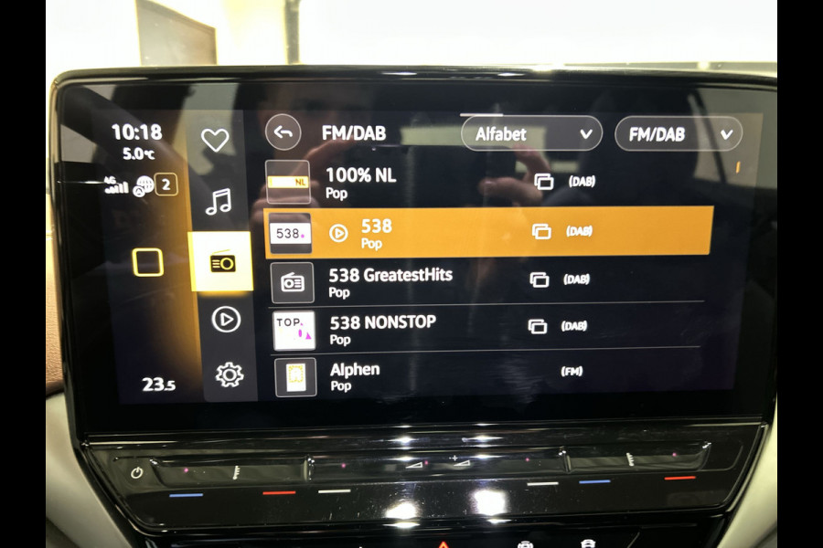 Volkswagen ID.5 Pro 77 kWh | parkeersensor | leder dashboard Soh (bSatterijcheck) Waarde 92,4 %