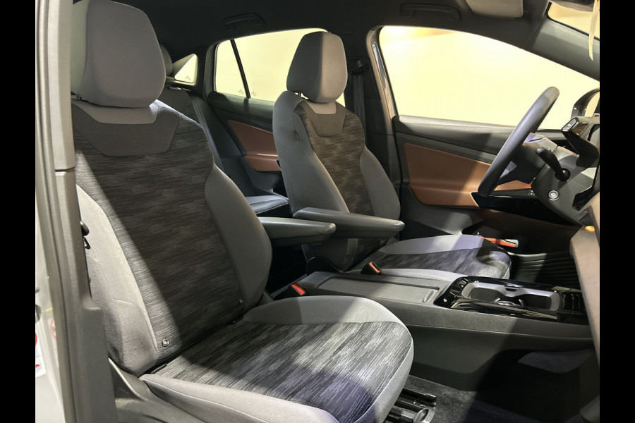 Volkswagen ID.5 Pro 77 kWh | parkeersensor | leder dashboard Soh (bSatterijcheck) Waarde 92,4 %