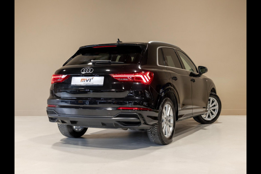Audi Q3 35 TFSI S-line / 150pk/ Leer / Cruise / Airco / Stoelverwarming / Navigatie