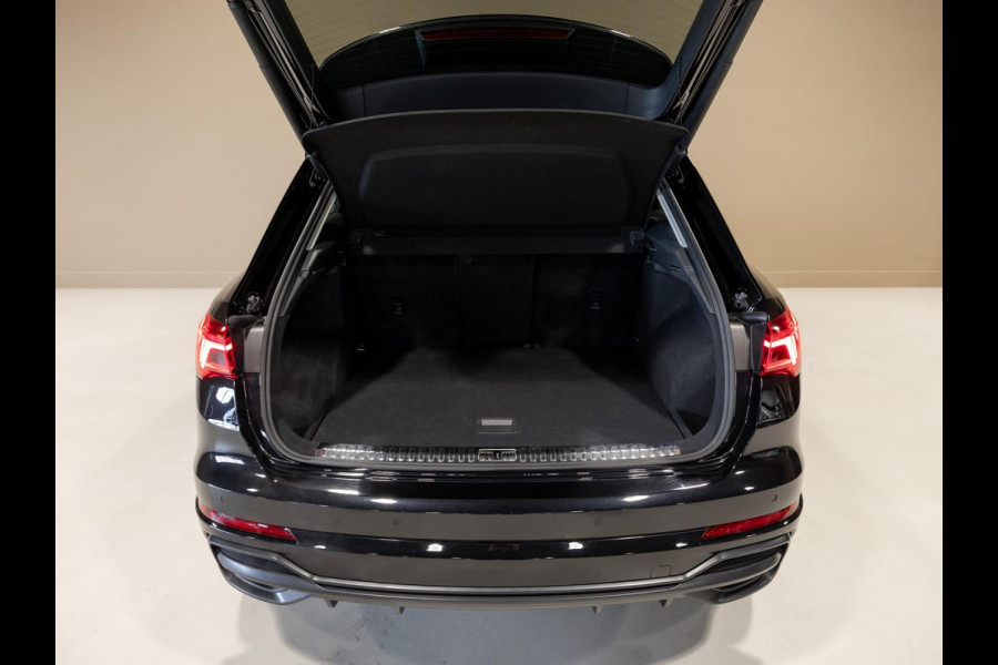 Audi Q3 35 TFSI S-line / 150pk/ Leer / Cruise / Airco / Stoelverwarming / Navigatie