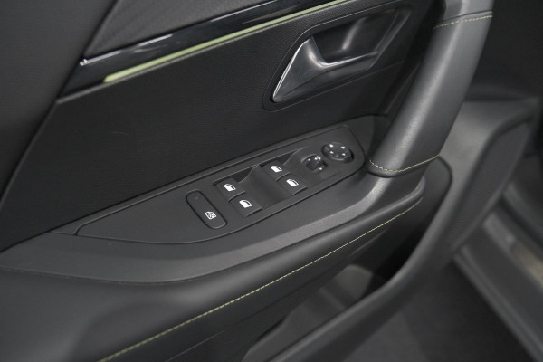 Peugeot 2008 PureTech 130 EAT8 GT | 360 Camera | Dodehoekdetectie | Apple Carplay