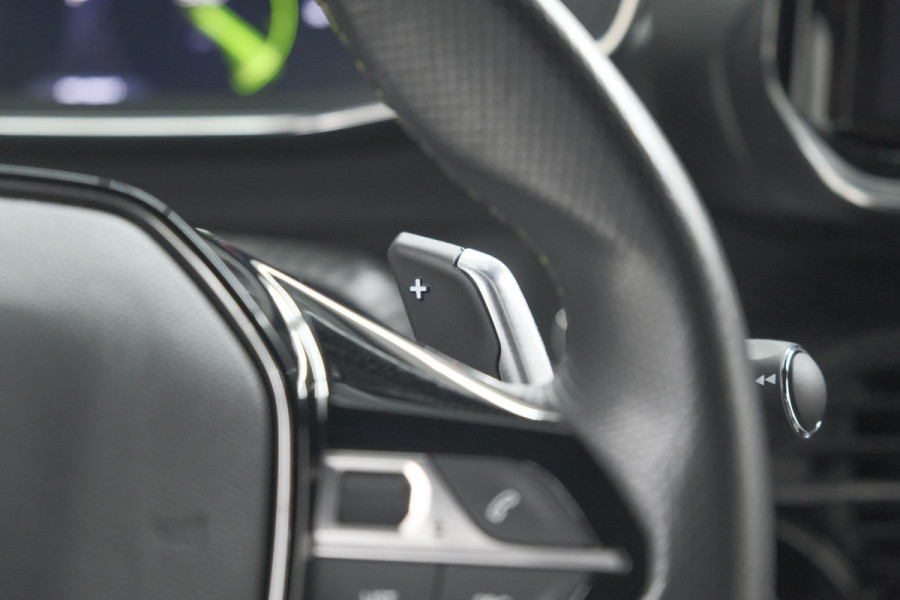 Peugeot 2008 PureTech 130 EAT8 GT | 360 Camera | Dodehoekdetectie | Apple Carplay