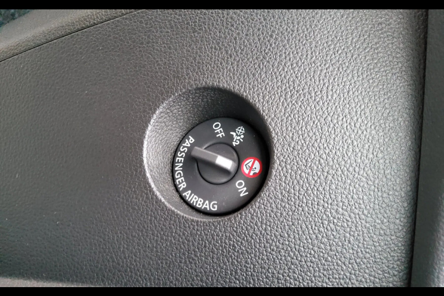 Renault Master BPM VRIJ - 150.35 FWD EURO 6 EL - LAADBAK & LAADKLEP - V-52-KRT - REG. 2024