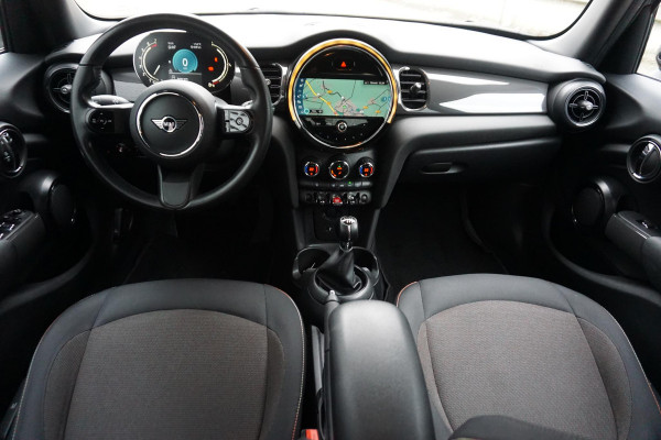 MINI Mini 1.5 One Essential LED/GR. NAVI/1e EIGENAAR.