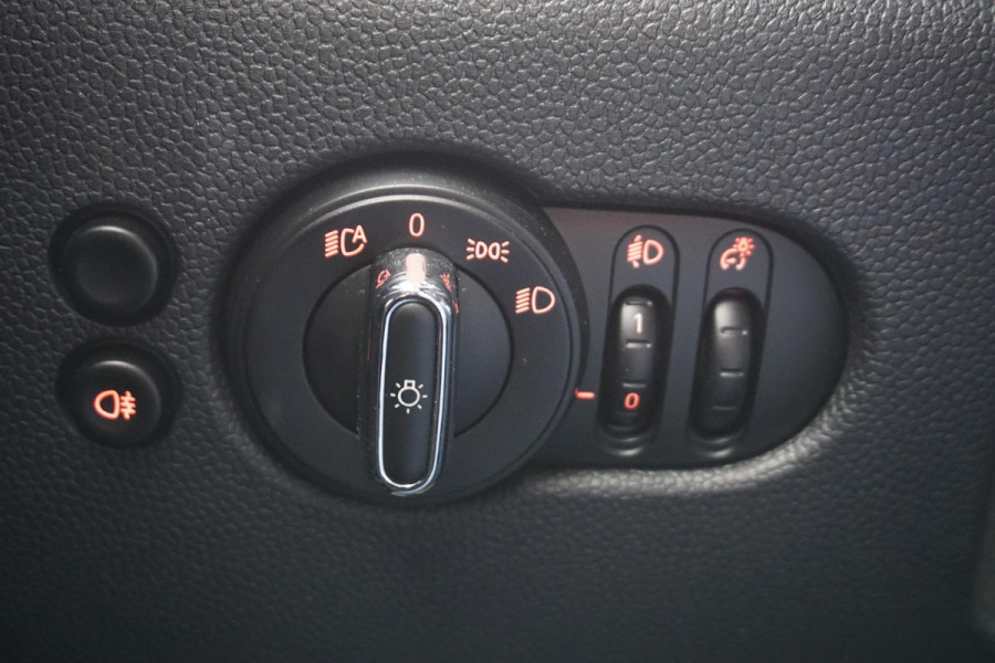 MINI Mini 1.5 One Essential LED/GR. NAVI/1e EIGENAAR.